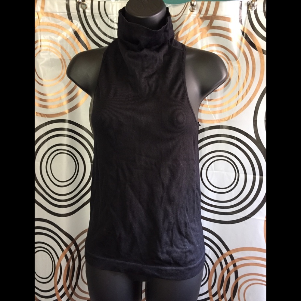 Connection Sleeveless Top Sz M